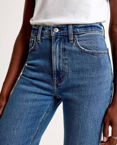 Abercrombie & Fitch Abercrombie The ‘90s Relaxed Jean High Rise