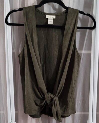 belle du jour Olive Green Faux Suede Vest, Sz Juniors Small