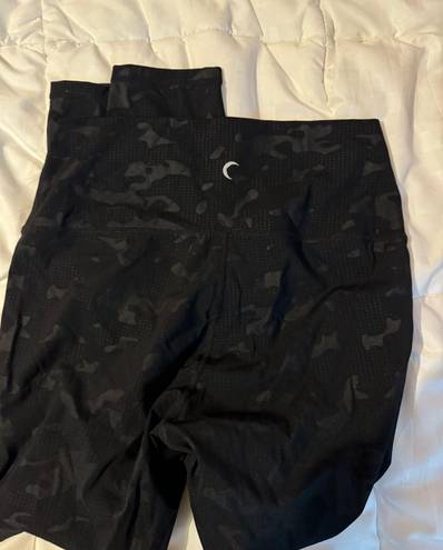 Zyia Black Camo  Leggings