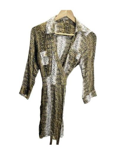 Krass&co Lucy &  Brown White Snake Print Wrap Dress. S Long Sleeved Collared. Pockets