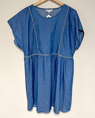 Davi & Dani *NWT*  Chambray Dress