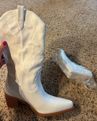 Amazon white cowgirl boots