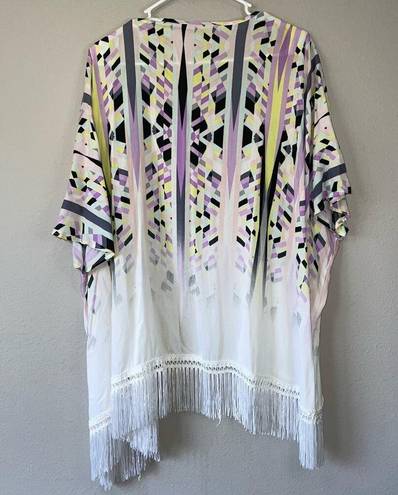 Victoria's Secret  Kimono M/L Open Front Fringe Wide Sleeve Geometric