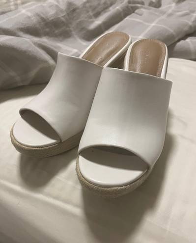 Francesca's Francesca’s White Wedges