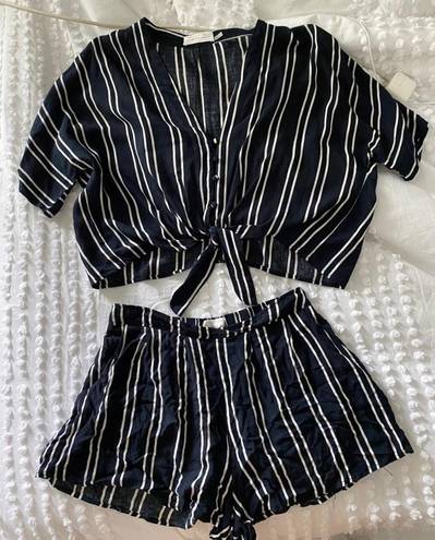 Rococo Navy And White Stripe Set