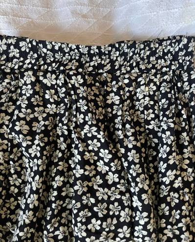 Brandy Melville Floral Skirt