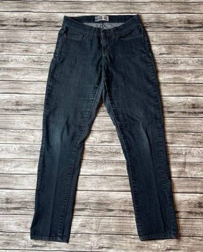 Levi Strauss & CO. Signature Curvy Skinny Jeans Darnk Blue Denim Size 6 M Pockets