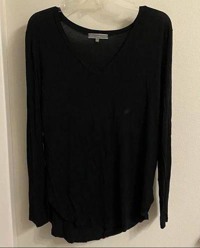 Emma’s Closet  | Black long sleeve top