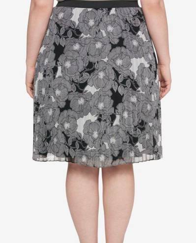 Tommy Hilfiger Pleated Floral Skirt