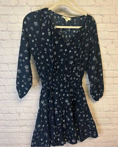 Entro  navy blue floral v neck lined ruffle tiered mini dress size Medium