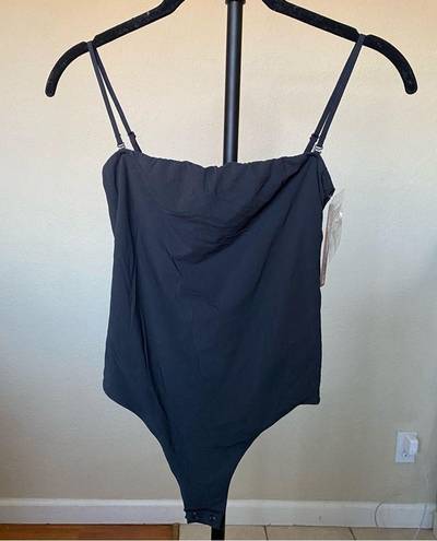 SKIMS Fits Everybody Strapless Bodysuit – Onyx NWT S