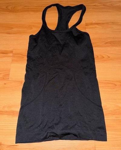 Lululemon Tank top!!