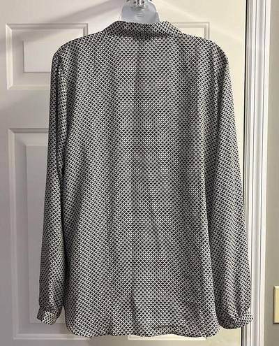 Ann Taylor Factory Long Sleeve Criss Cross High Low Abstract Cream/Blk Blouse- L