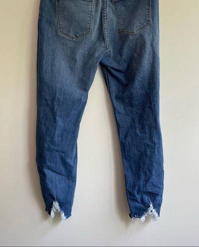 Umgee  Distressed Denim Size 7