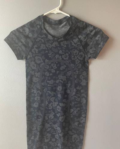 Lululemon Swiftly Tech Short Sleeve