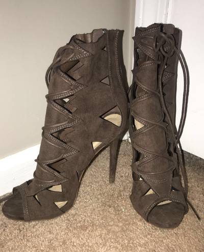 Shoedazzle Analy Cutout Heeled Sandal