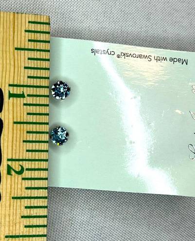 Swavorski NWT Swarovski Crystal Blue solitaire earrings. Laura Janelle Cousin SLEEK stud 2