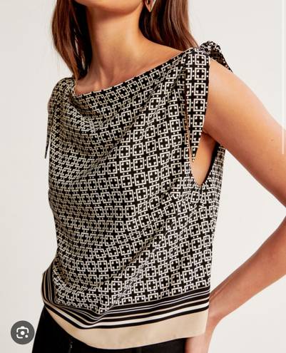 Abercrombie & Fitch A&F Satin Style Pattern Blouse