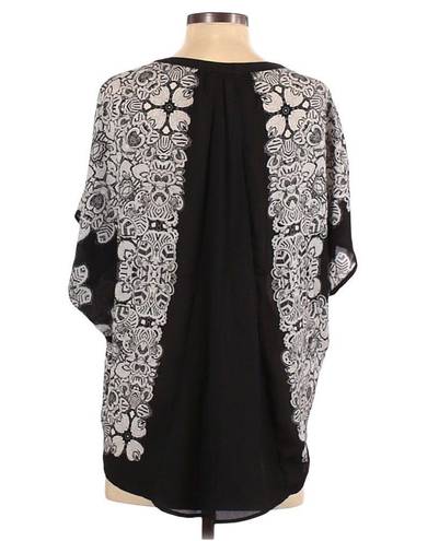 Carmen Marc Valvo Black & White Floral Blouse