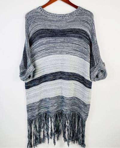 CALIFORNIA MOONRISE Gray‎ Fringe Poncho Sweater Size Large