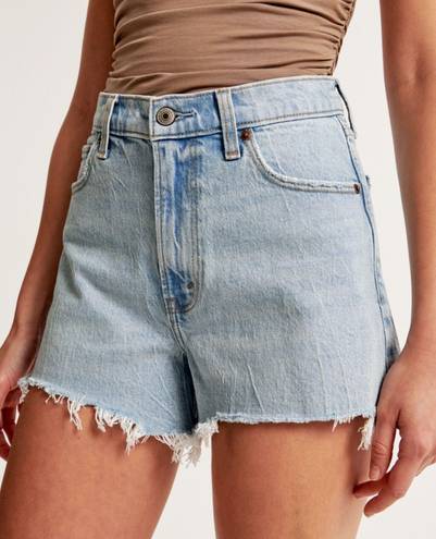 Abercrombie & Fitch NWT Abercrombie 90s Hi Rise Cut Off Shorts
