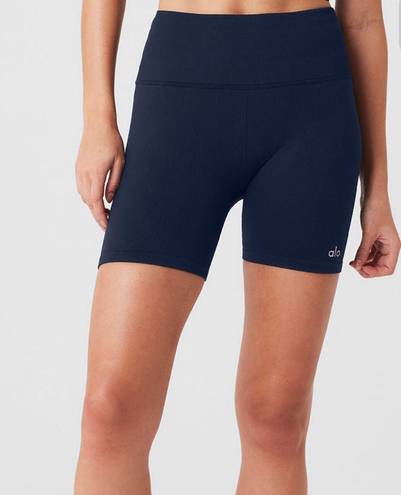 Alo Yoga 5" Seamless Ribbed Favorite Short - Navy