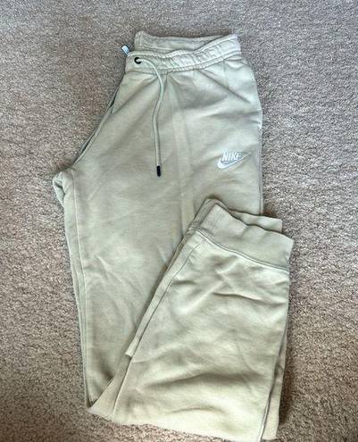 Nike Beige  sweatpants size medium