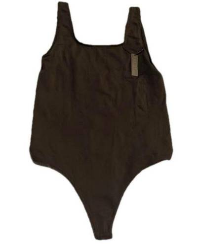 SKIMS NWT  Smoothing Thong Bodysuit