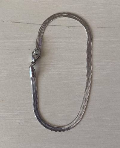 Madewell NWOT  Thin Flat silver Snake Chain Bracelet