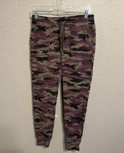 Zyia  Active Camo Joggers Size Small Drawstring