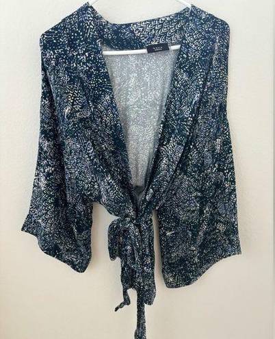 VICI kimono style wrap top blouse