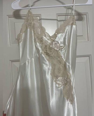 Victoria's Secret  Vintage Gold Label Slip