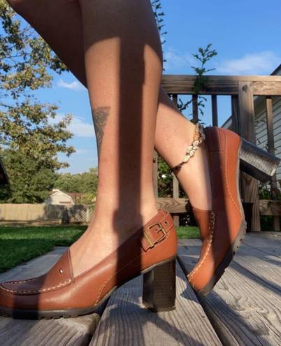 Tommy Hilfiger Vintage  brown / tan heeled genuine leather Loafers