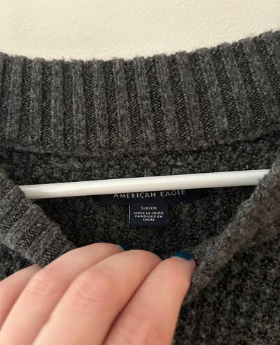 American Eagle Outfitters Sweater