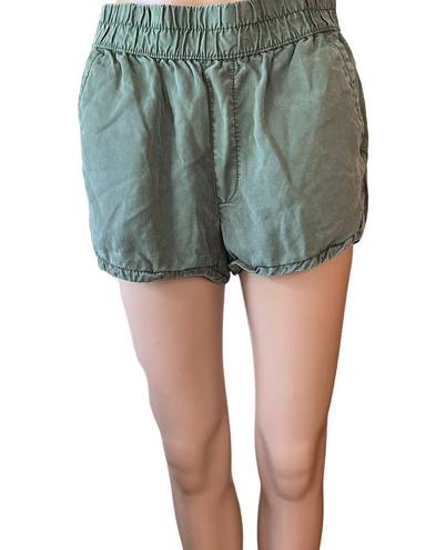 American Eagle  Outfitters Army Green Pull Up Shorts