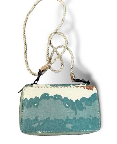 KAVU  Go Time Wallet Phone Crossbody Bohemian Hiking Canvas Neutral Earthy