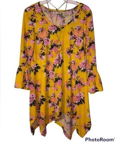 Brooks Bobbie  Sz S Yellow Floral Hanky Hem Top with Necklace NEW NWT