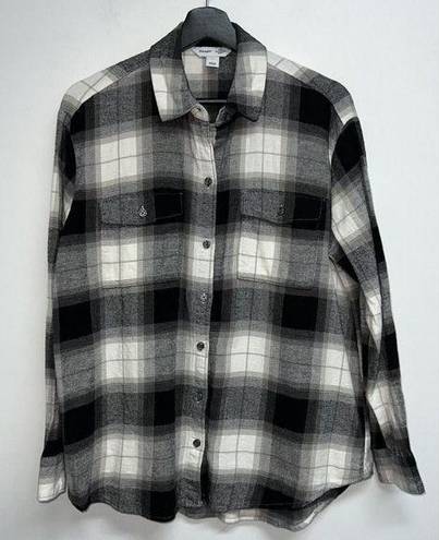 Old Navy  The Boyfriend Flannel Shirt Womens Size M Black Gray Plaid Cotton L/S