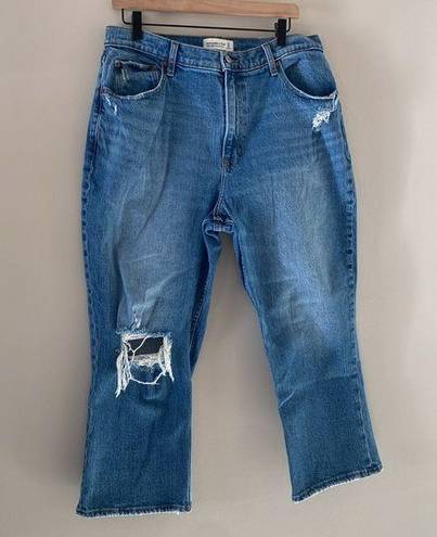 Abercrombie & Fitch  Ultra High Rise Curve Distressed Kick Flare Jean Size