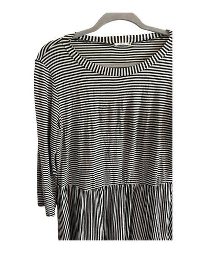 Luna e.  Women's Medium Black and White Striped Peplum 3/4 Sleeve Blouse