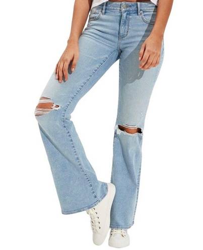 American Eagle NWT  Size 16 AE Next Level Stretch Low Rise Flare Jean Light Wash