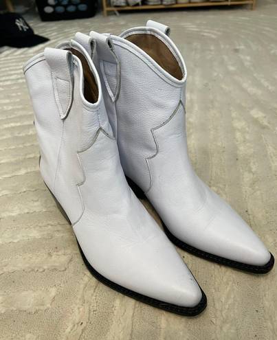 White Cowgirl Booties Size 8