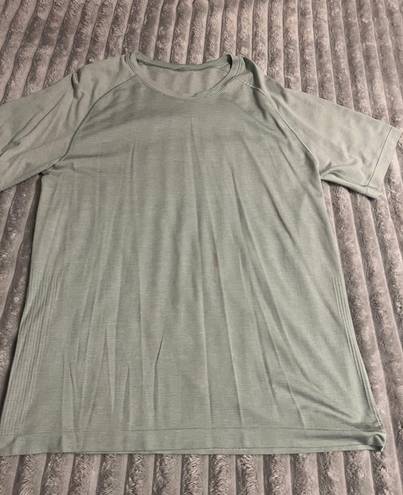 Lululemon Men’s T-Shirt