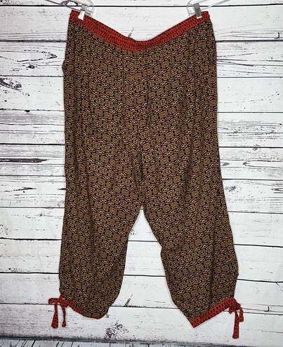 Daniel Rainn DR2 by  NWT 3X Black & Orange Printed Elastic Waist Crop Capri Pants