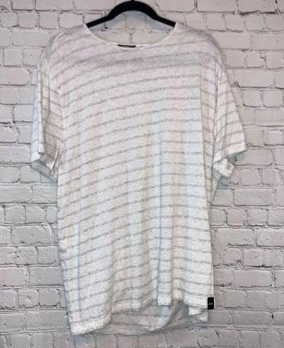 DKNY 🇺🇸  White & Gray Striped Short Sleeve Tee Shirt