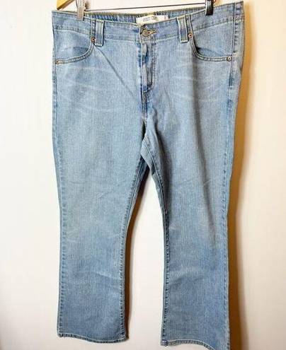 Levi’s Levi's Womens Boot Cut Jeans 525 Light Wash Size 16