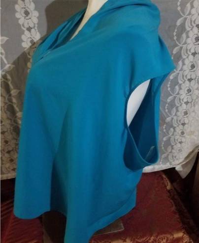 Nike  size small dry fit turquoise topbust 36 inches length 25 “short sleeve