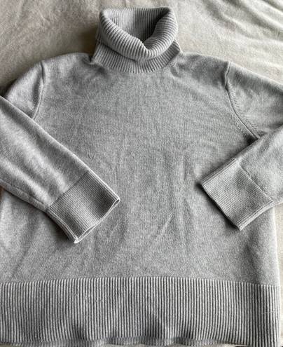 Banana Republic Turtleneck Gray Sweater