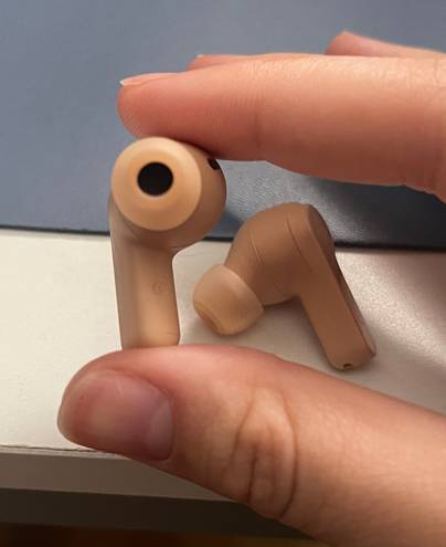 JBL Wireless Earbuds Tan