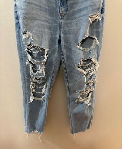 American Eagle Pre-Owned Size 14  Light Blue Heavily Distressed Mom Jeans